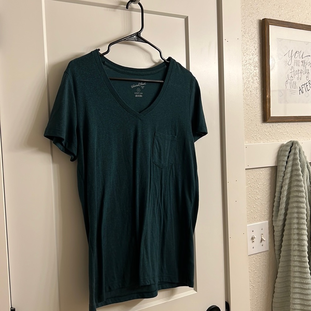 Universal Thread V Neck Tee Shirt